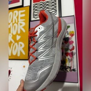 Brand New The North Face Ultra TR II Running Shoes – Silver/Red – Vibram Sole